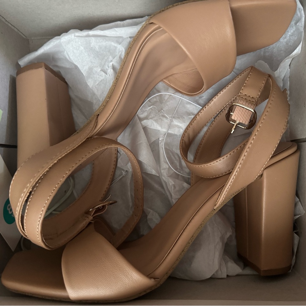 Elegant Tan Block Heel Sandals